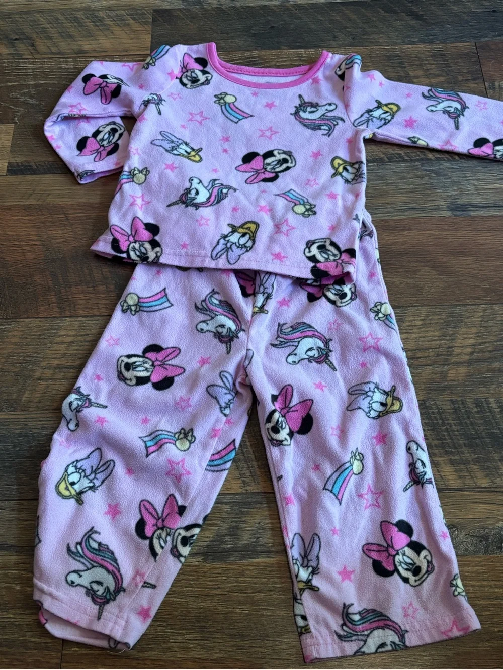 Disney Minnie Mouse/Daisy Duck 2-piece pajama set size 2T